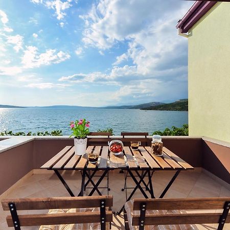 Apartmani Peric 1 Meka Draga Obrovac Luaran gambar