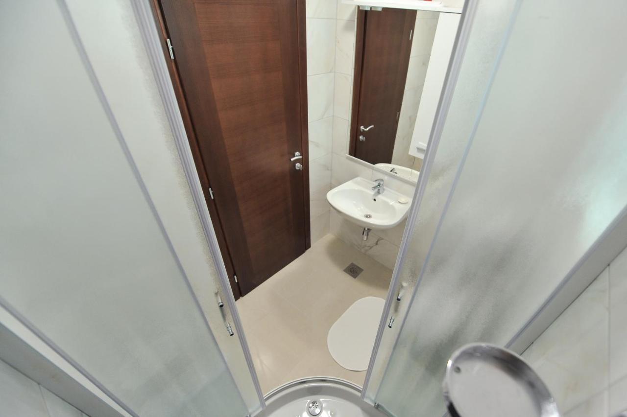 Apartmani Peric 1 Meka Draga Obrovac Luaran gambar