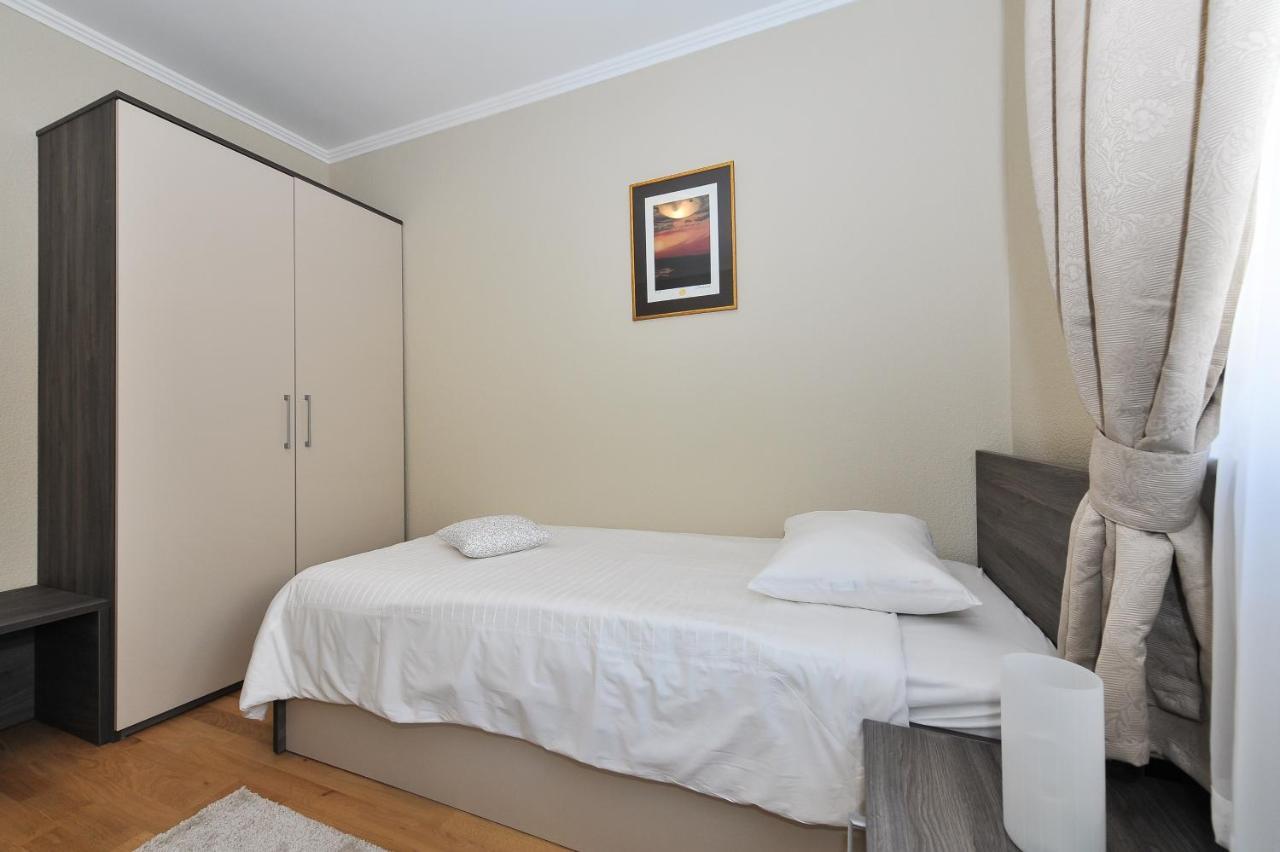 Apartmani Peric 1 Meka Draga Obrovac Luaran gambar
