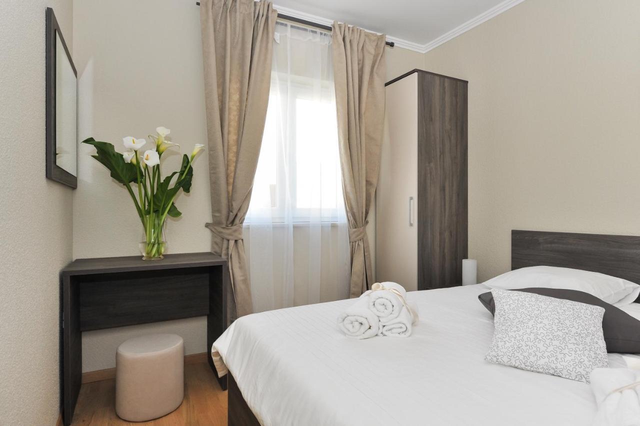 Apartmani Peric 1 Meka Draga Obrovac Luaran gambar