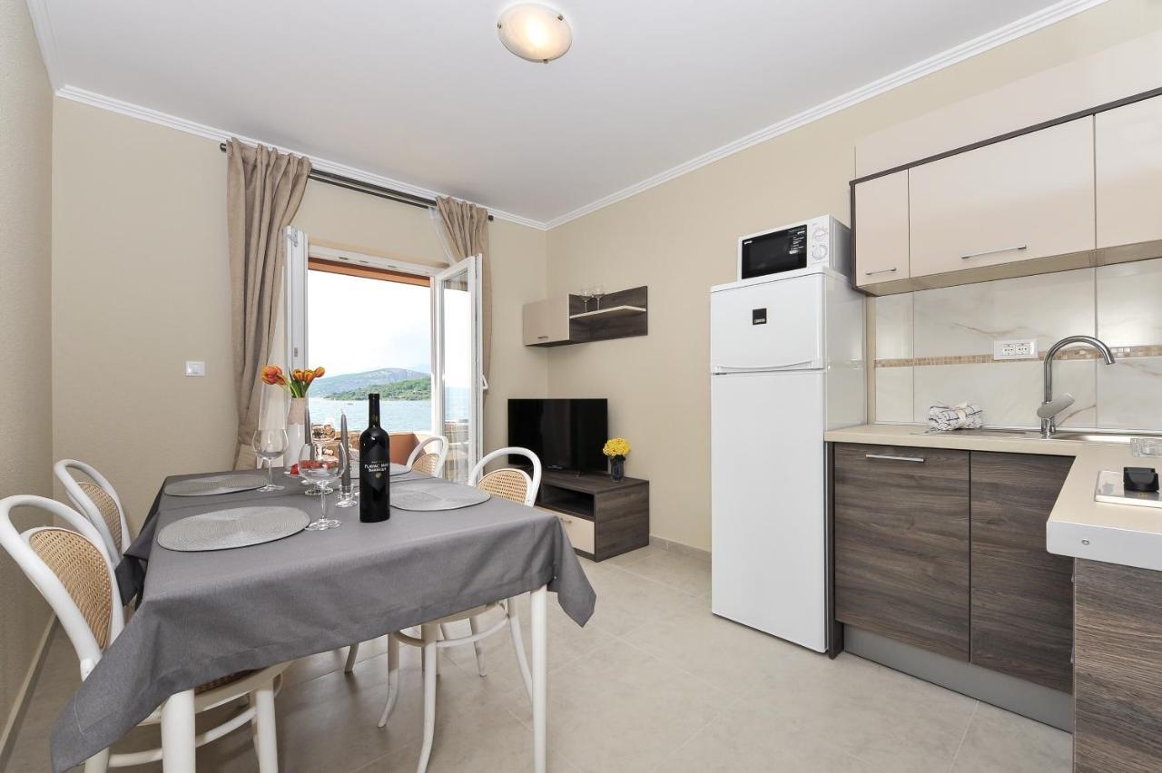 Apartmani Peric 1 Meka Draga Obrovac Luaran gambar
